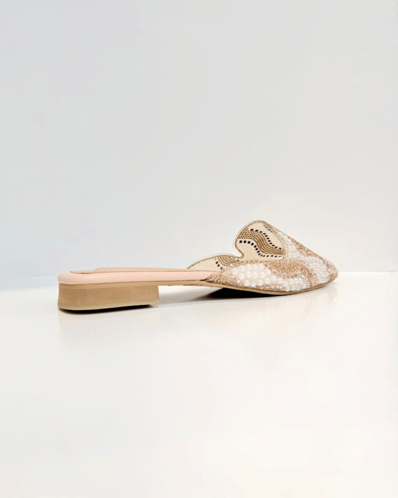 BALETA ARABELLA CON BRILLOS NUDE