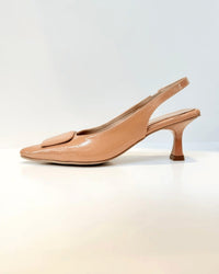 TACÓN SCARLETT EN CHAROL TAUPE