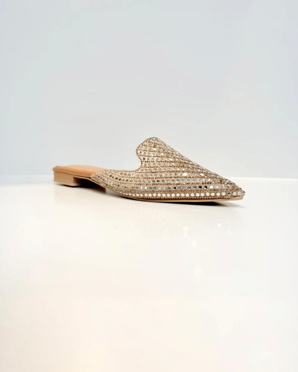 BALETA ALESSANDRA CON BRILLOS TAUPE