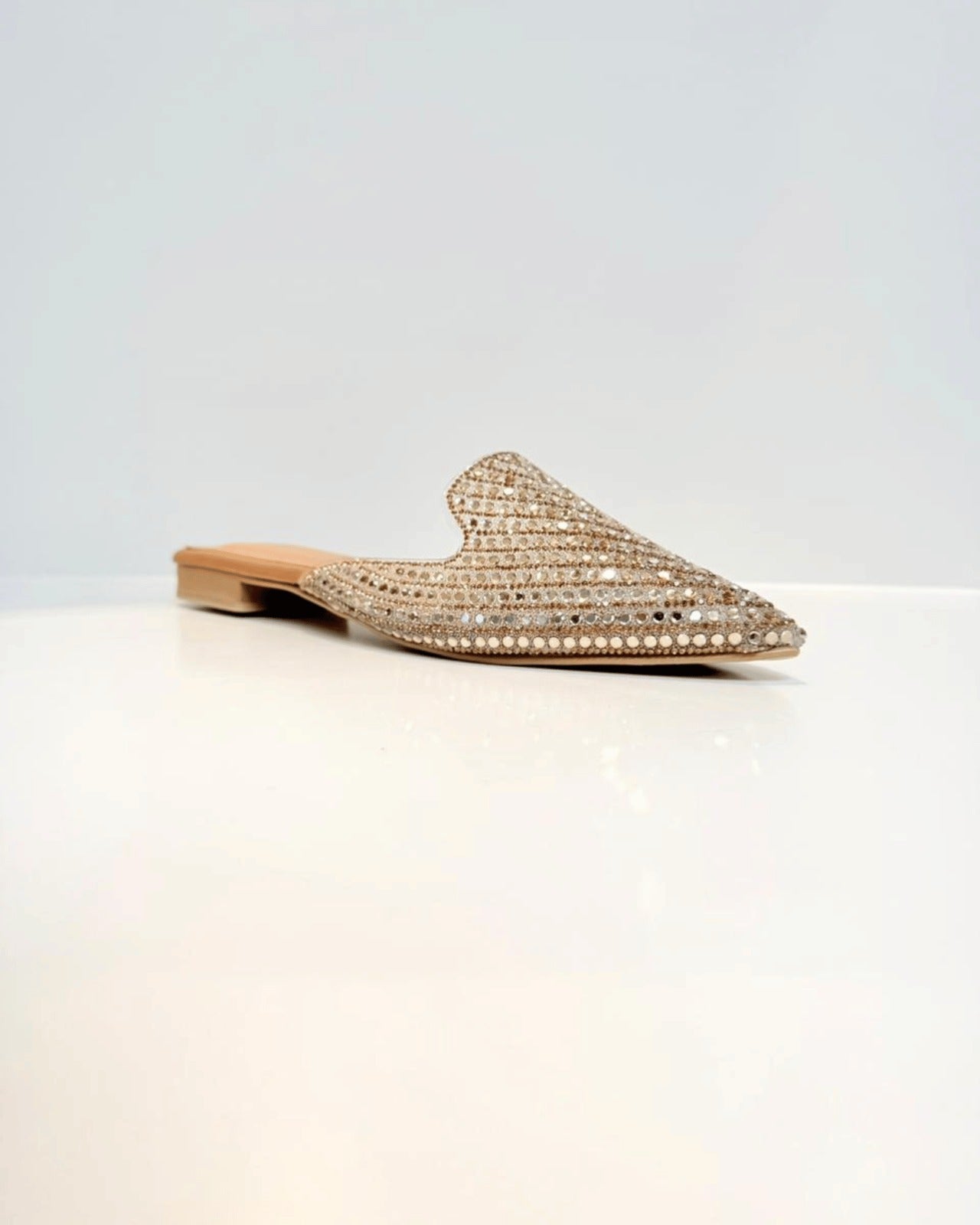 BALETA ALESSANDRA CON BRILLOS TAUPE
