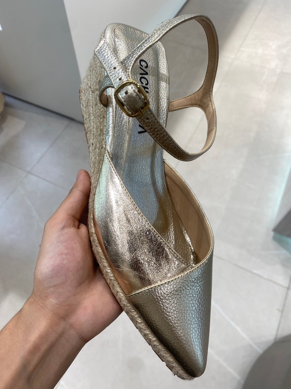 Ref.CHSERENADOR PLATAFORMA DORADO