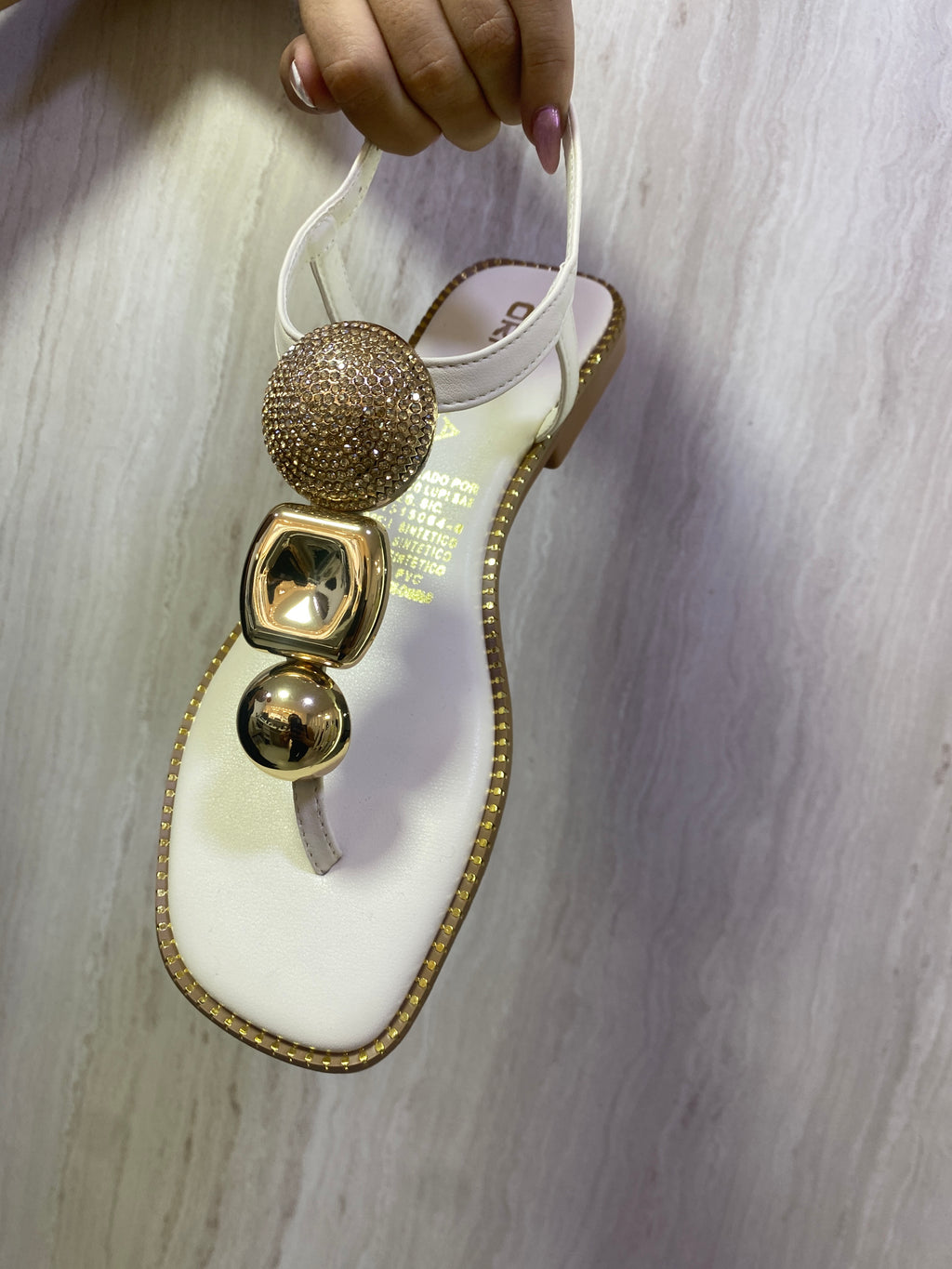 Ref. LUP19TAL SANDALIA PLANA TALCO