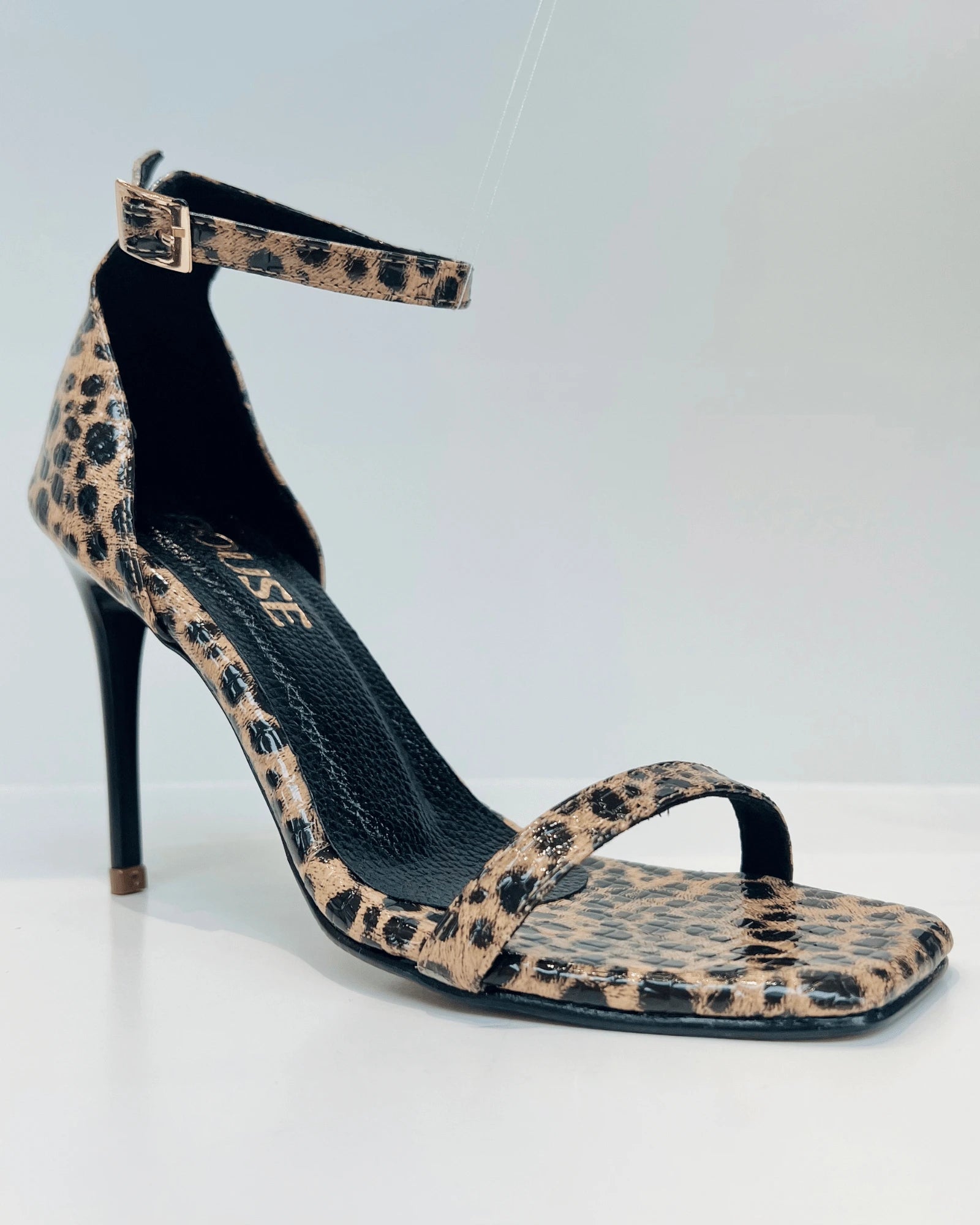 VAL268PRI TACON ANIMAL PRINT