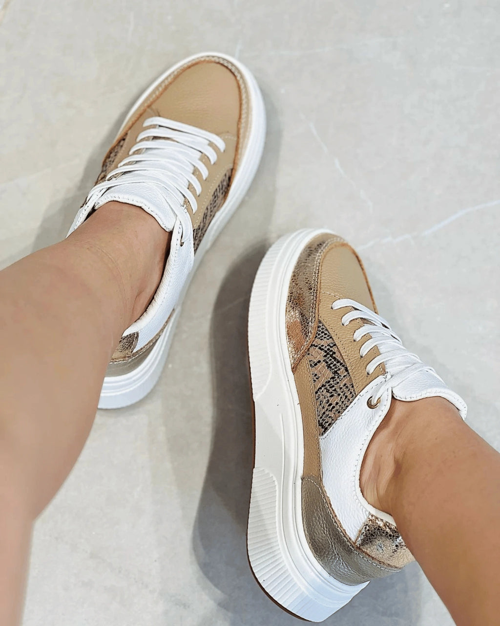 OSSTARCHA TENIS ESTILO URBANO ESTRELLA SNAKE PRINT TAUPE