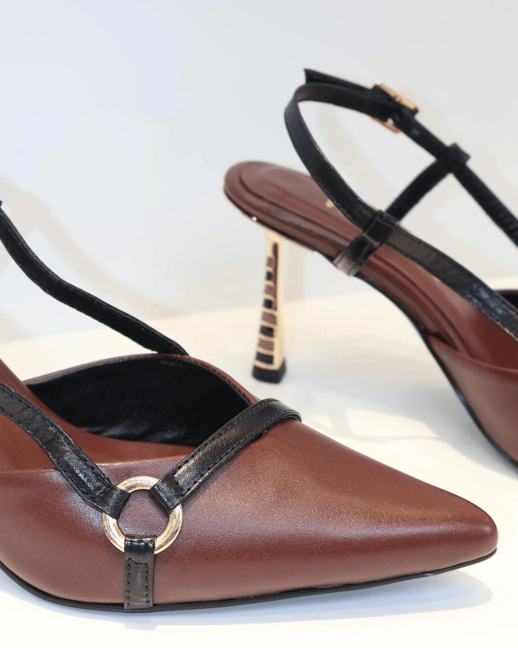 VAL415CAF TACON STILETO TACON  EN LINEA NEGRO CAFE