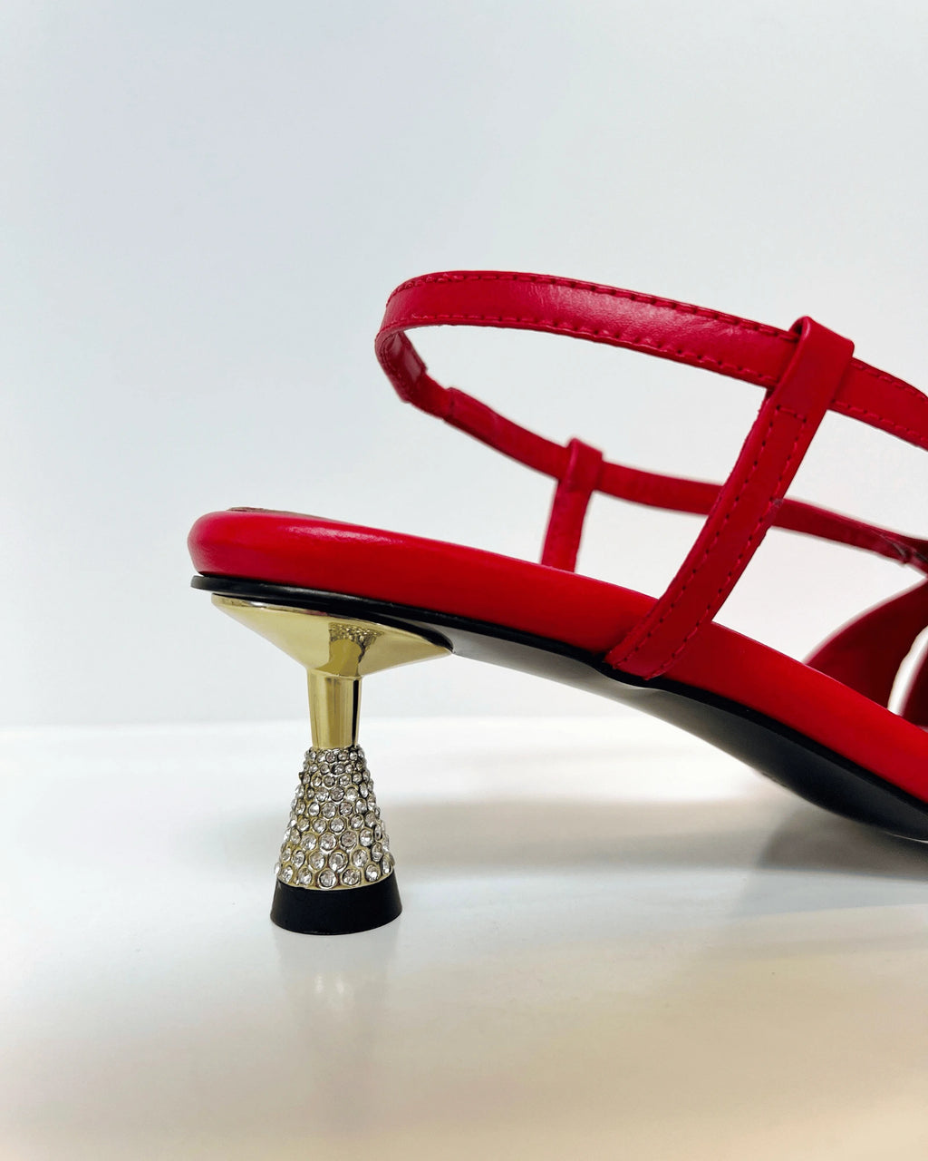 VAL414ROJ TACON ROJO DORADO BRILLOS