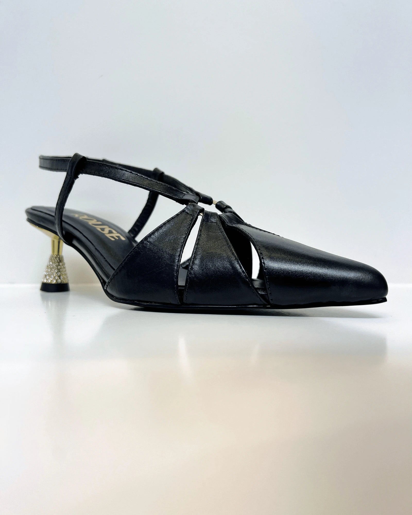 VAL414NEG TACON NEGRO DORADO BRILLOS