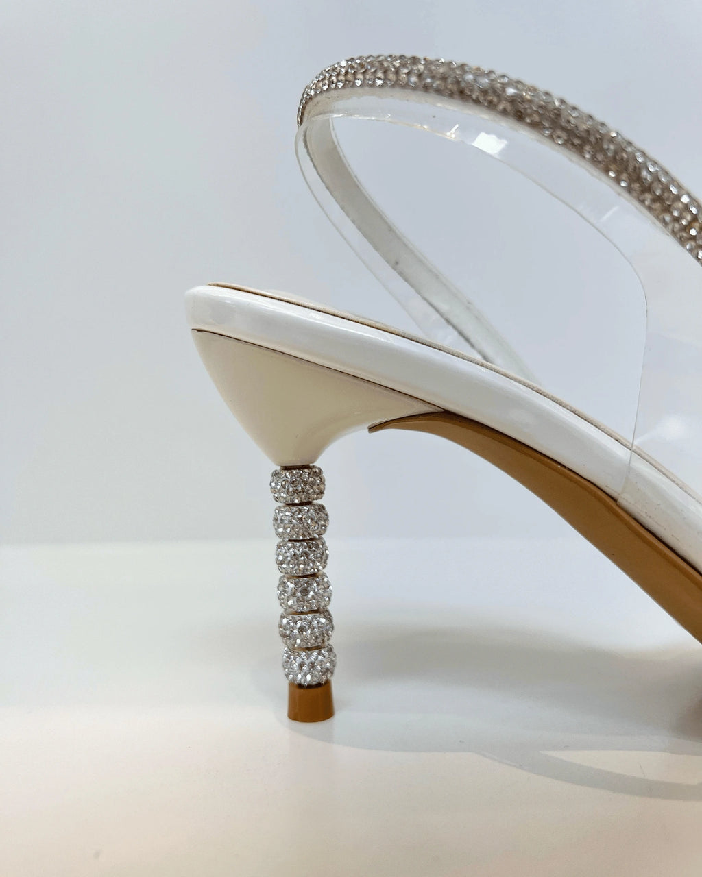 VAL402TAL SANDALIA DE TACON ELEGANTE CON DETALLES BRILLANTES BEIGE