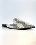 VAL413NEG MULE NEGRO BRILLANTE CON PERLAS