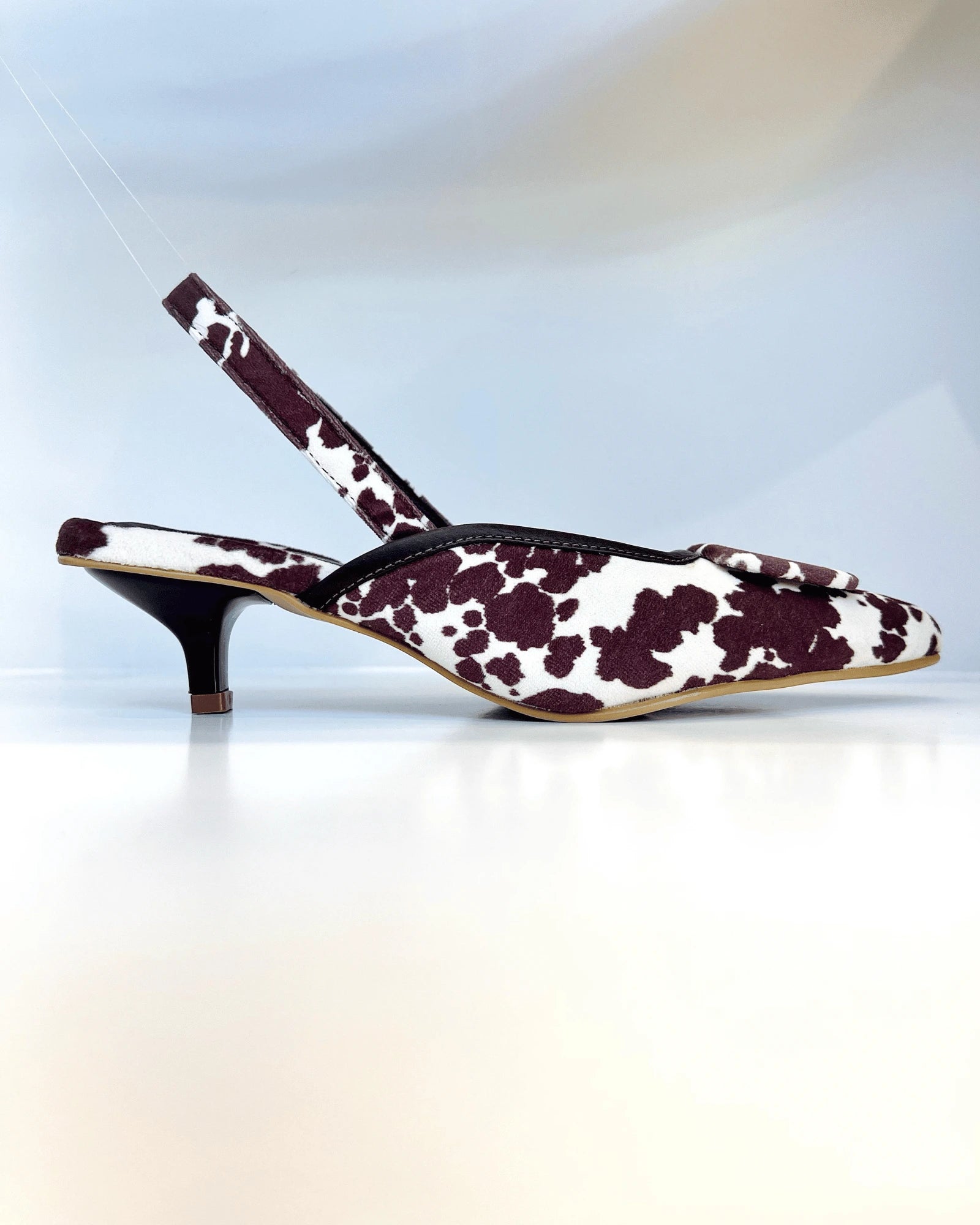 VAL367VAC TACON SLINGBACK ESTAMPADO EN TONO MARRON