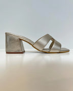 VAL267DOR SANDALIA DE TACON EN CUERO DORADO