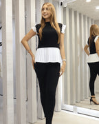 BLUSA PUNTO NEGRO DETALLES PLISADOS BLANCO