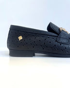 MOCASIN EN CUERO CALADO NEGRO