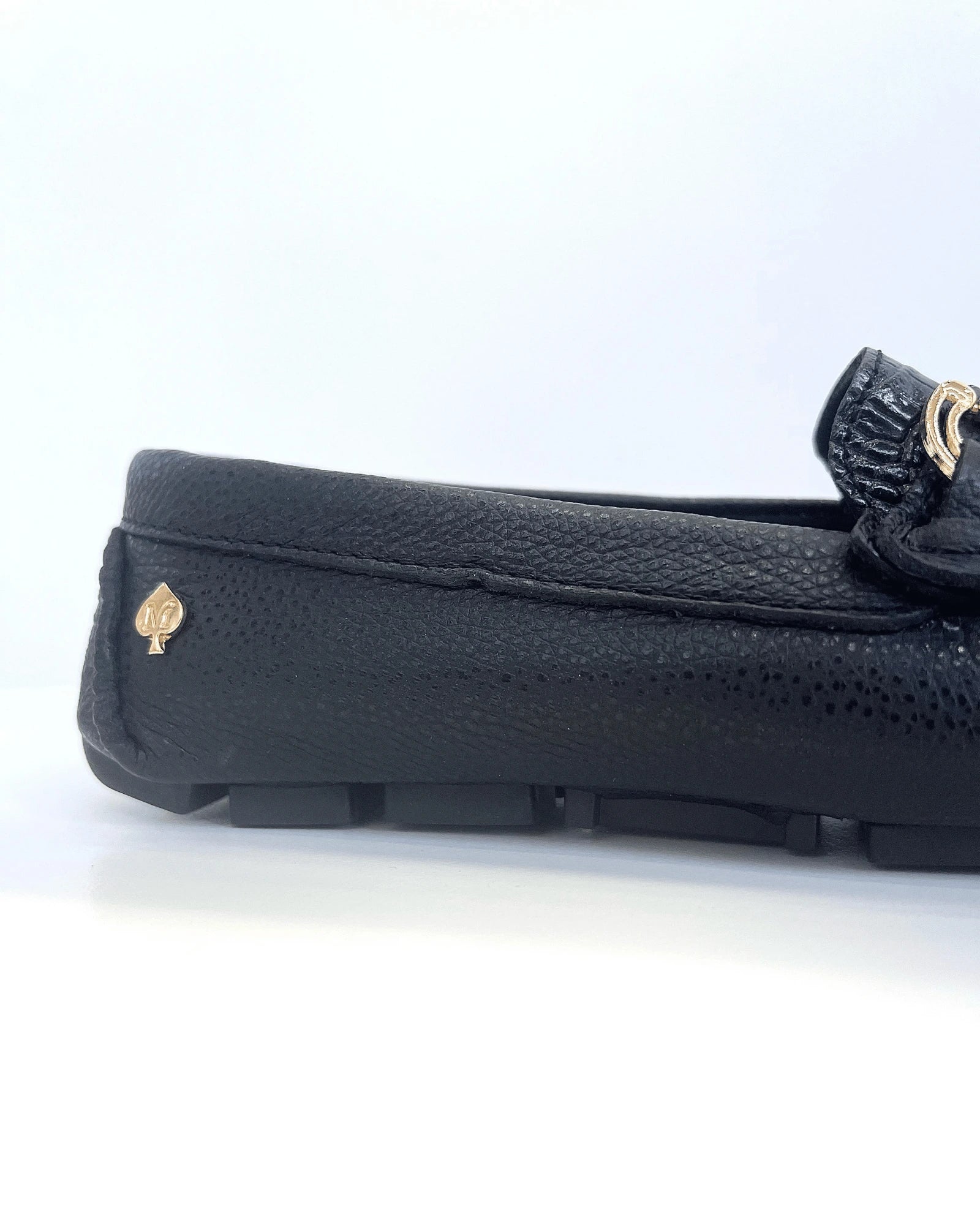 MOCASIN  NEGRO HERRAJE METALICO