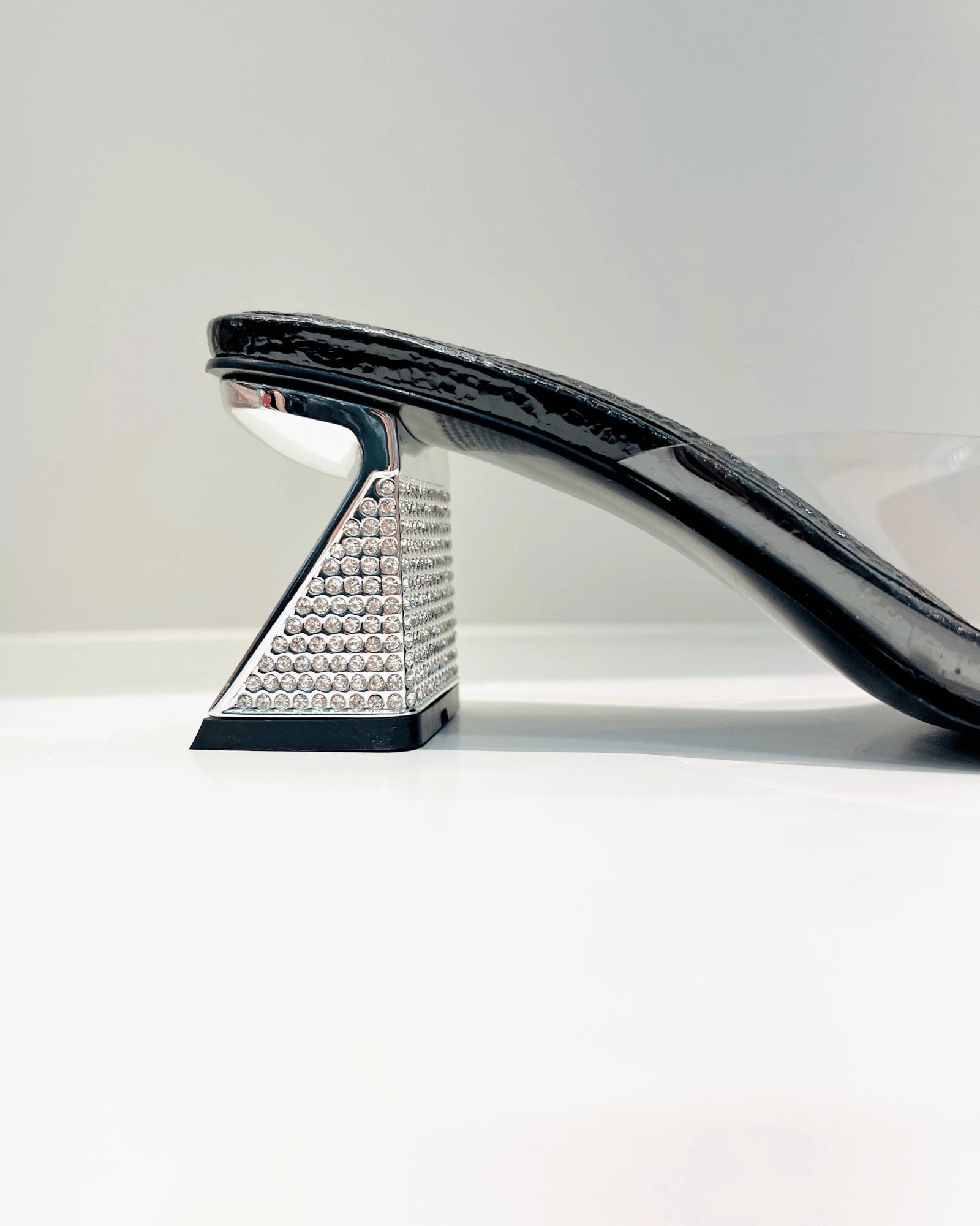 VAL407NEG SANDALIA DE TACON TRANSPARENTE