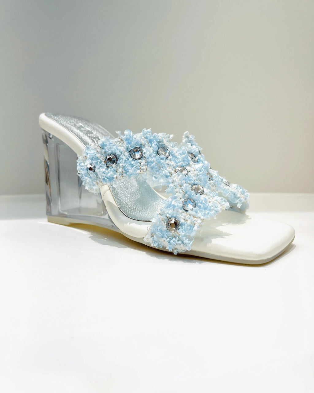 PLATAFORMA TACON CRISTAL APLIQUE CELESTE BORDADO