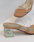 VAL400AMA SANDALIA DE TACON  MEDIO CON PIEDRA CAMEL