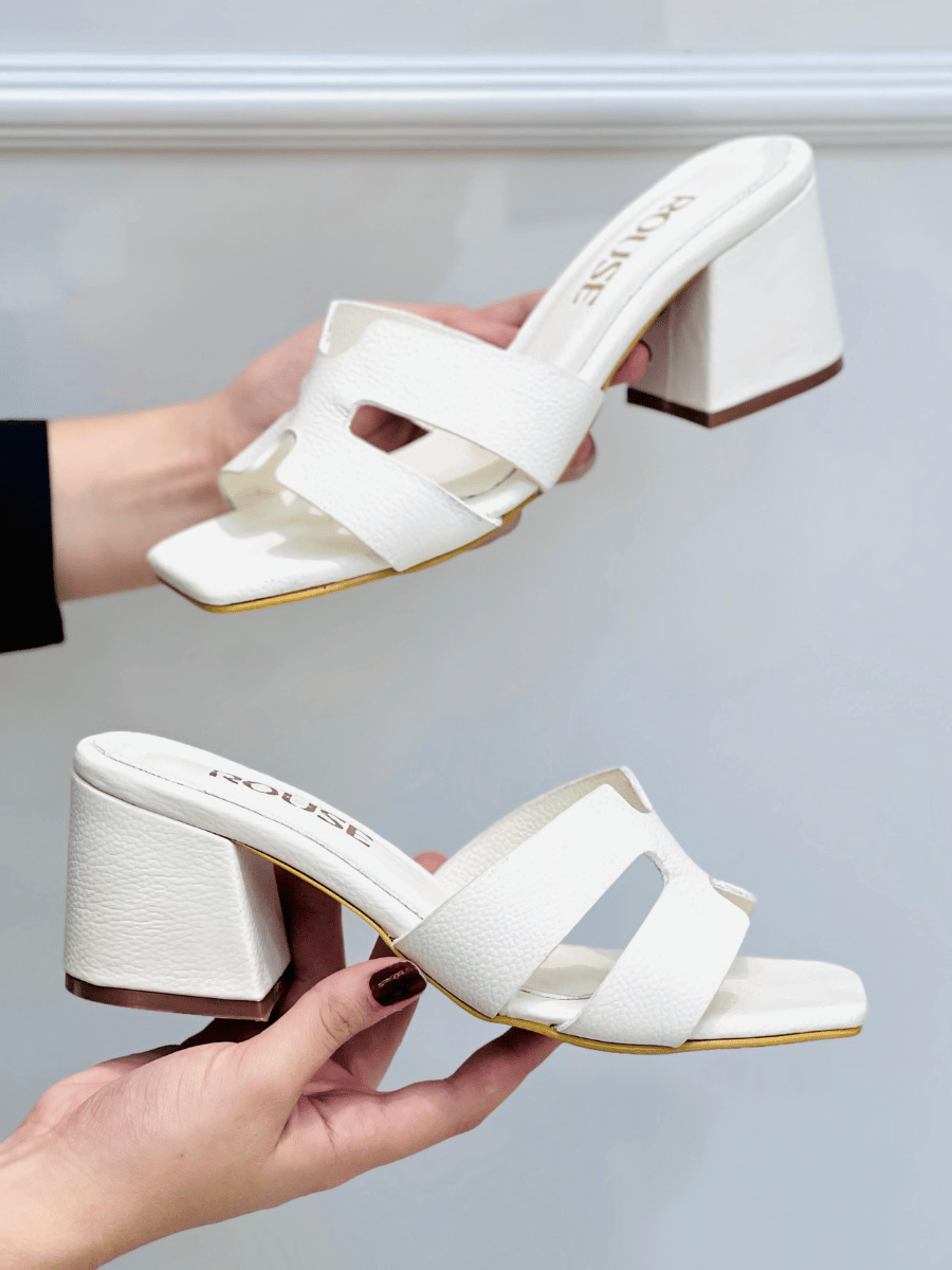 VAL267TAL SANDALIA DE TACON EN CUERO BEIGE