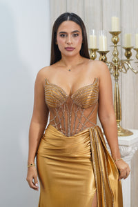 Vestido de Gala Dorado con Corsé Bordado y Abertura