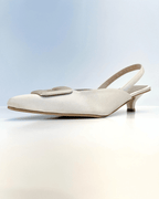 VAL367DOR TACON SLINGBACK EN SEDA DORADO