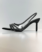 VAL402NEG SANDALIA DE TACON ELEGANTE CON DETALLES BRILLANTES NEGRA