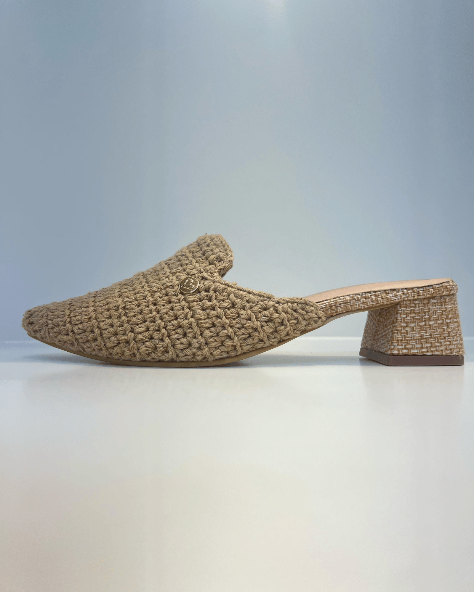 MULE TEJIDO TACON CUADRADO TAUPE