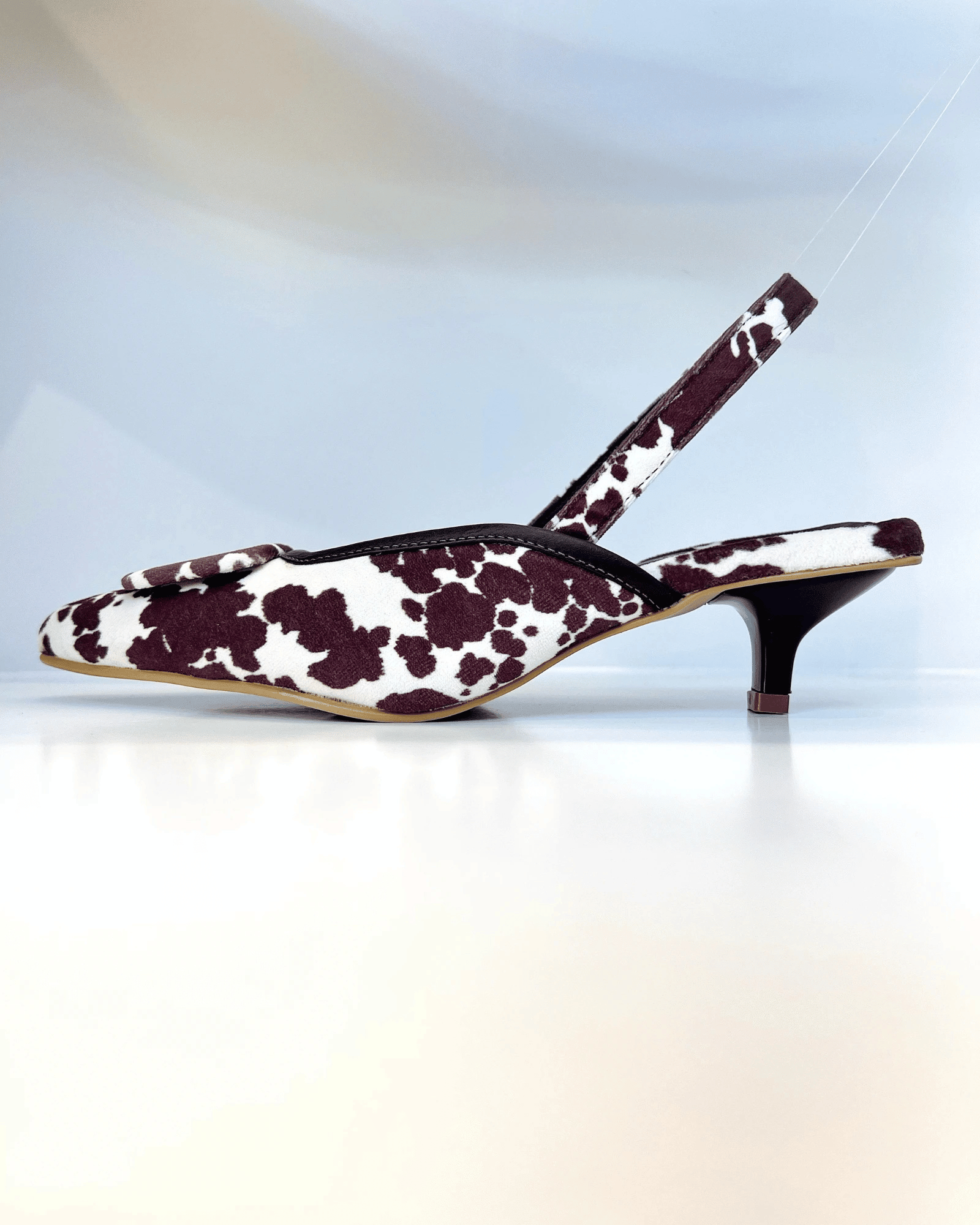 VAL367VAC TACON SLINGBACK ESTAMPADO EN TONO MARRON