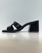VAL267NEG SANDALIA DE TACON EN CUERO NEGRA
