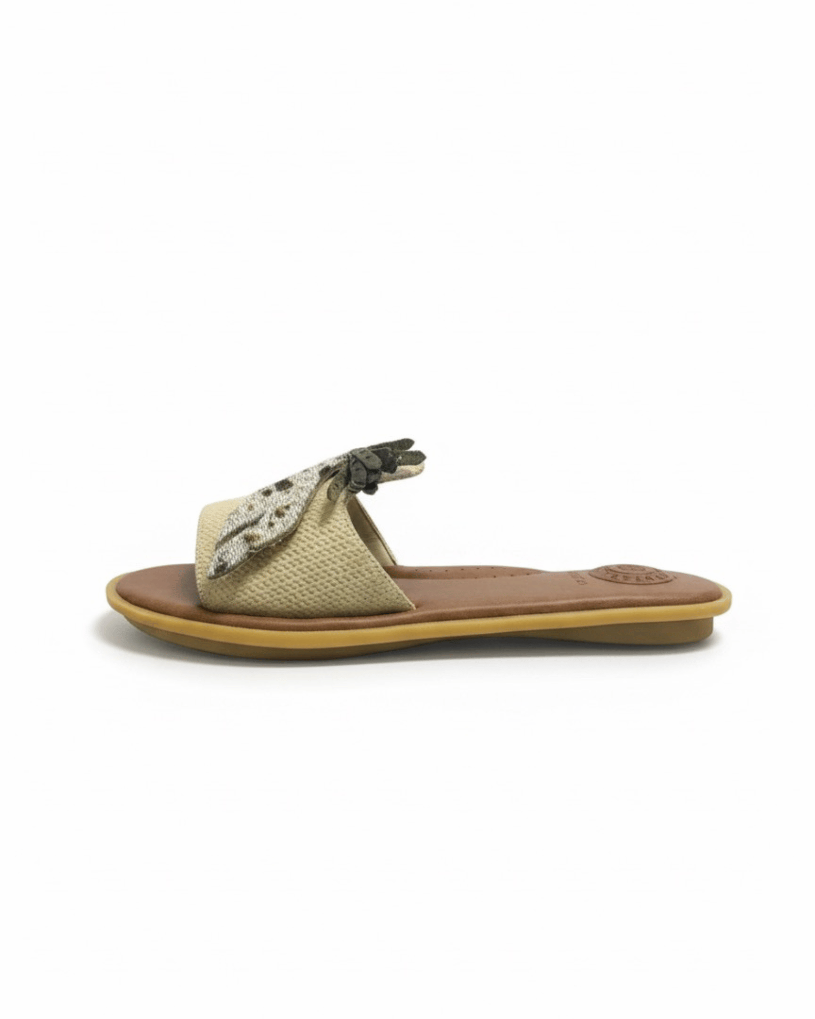 Ref. MJLUCYBEI SANDALIA PLANA CUERO BEIGE