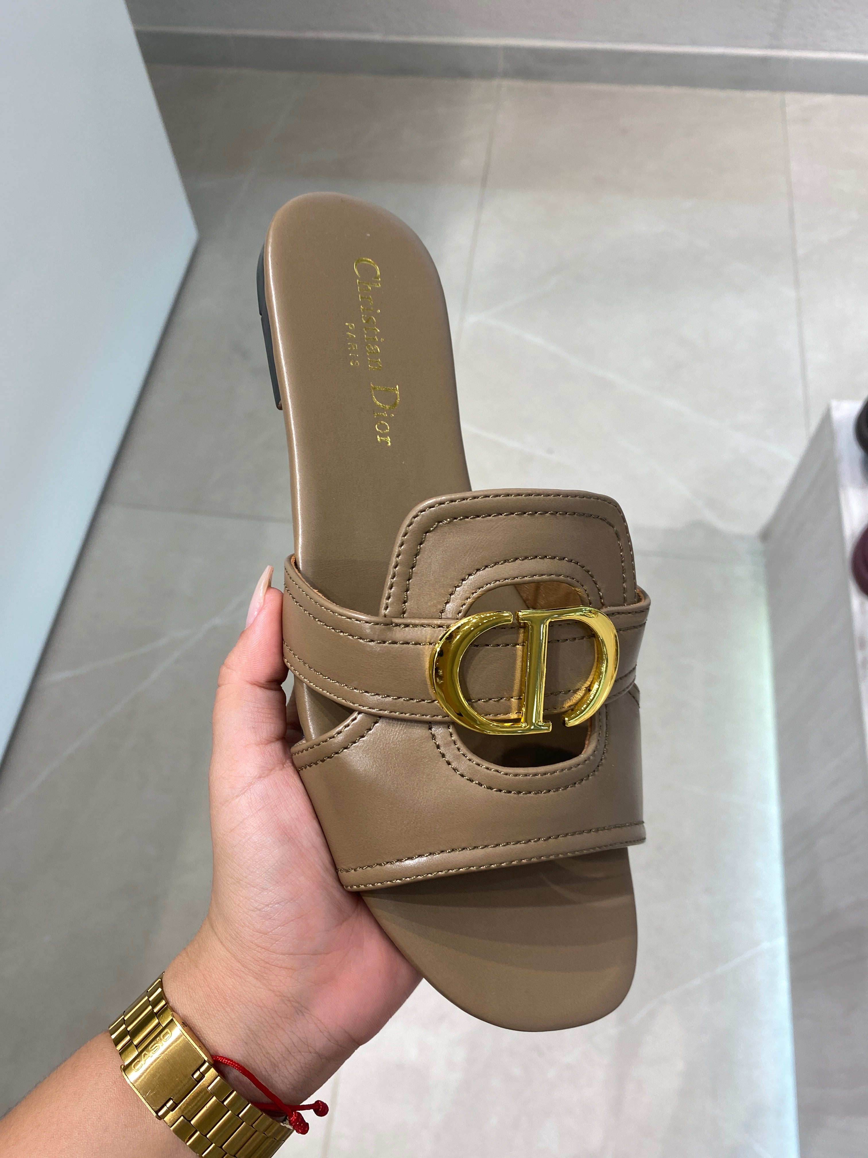 BX2661TAU SANDALIA PLANA DIOR TAUPE