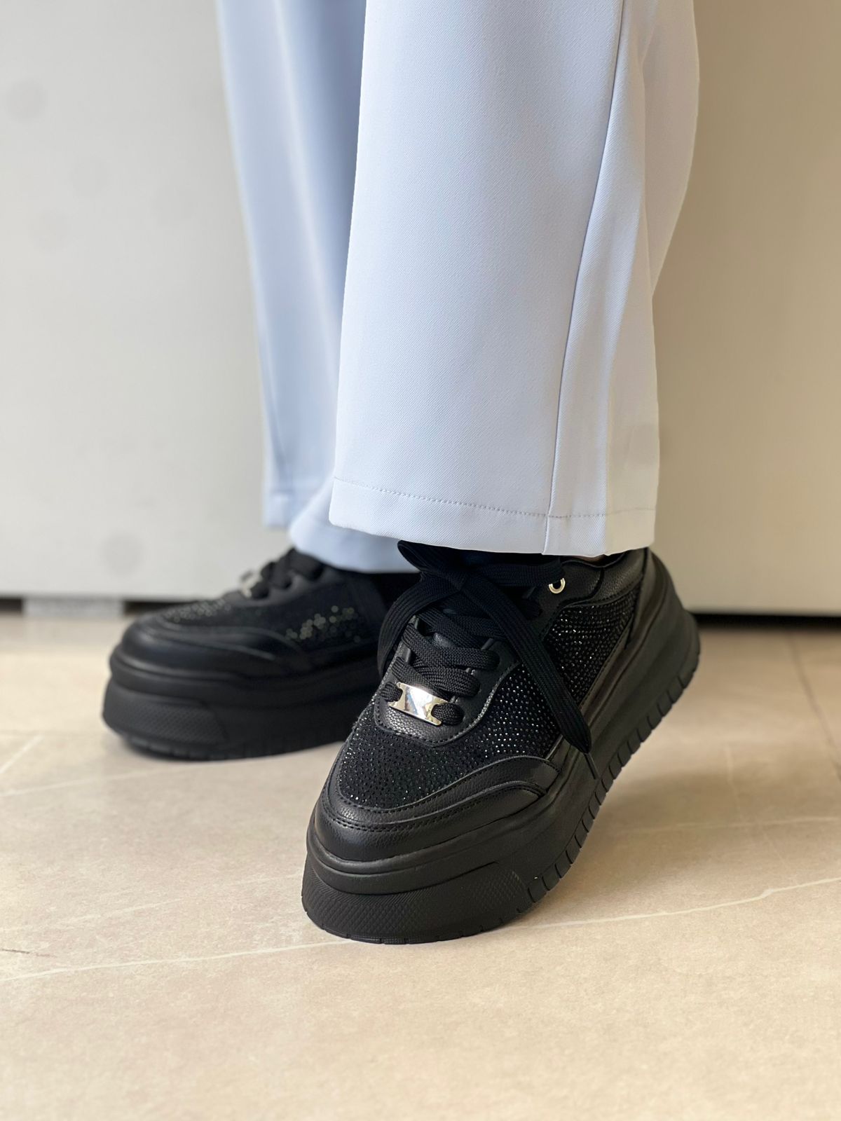 NA861NEG TENIS PLATAFORMA NEGRO CON BRILLOS