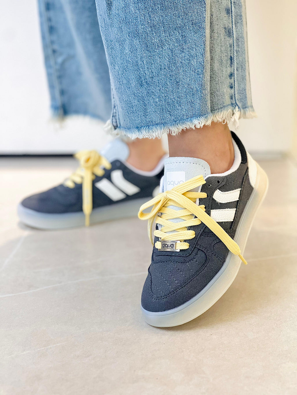 AQ343GRI TENIS PLATAFORMA GRIS