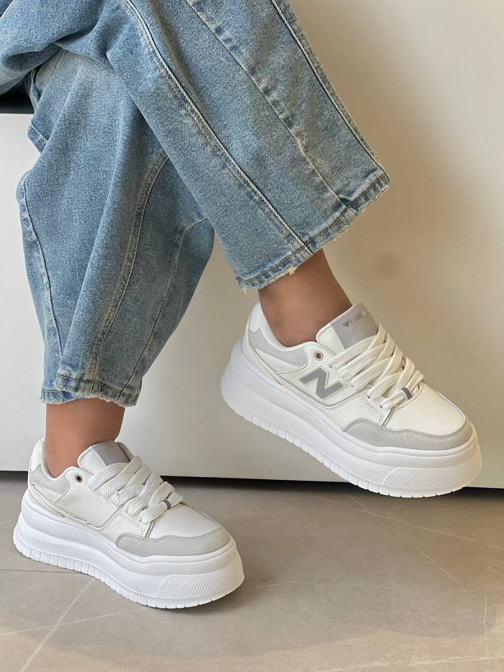 NA866BLA TENIS PLATAFORMA BLANCO GRIS