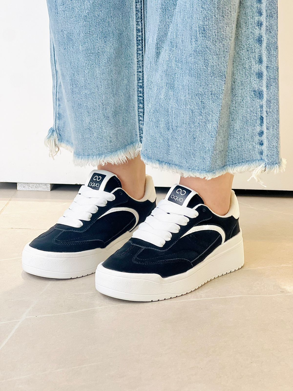 AQ362NEG TENIS URBAN NEGRO Y BLANCO