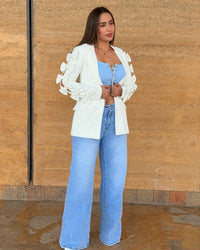 BY OPULENZA BLAZER BLANCO CON MOÑOS ￼