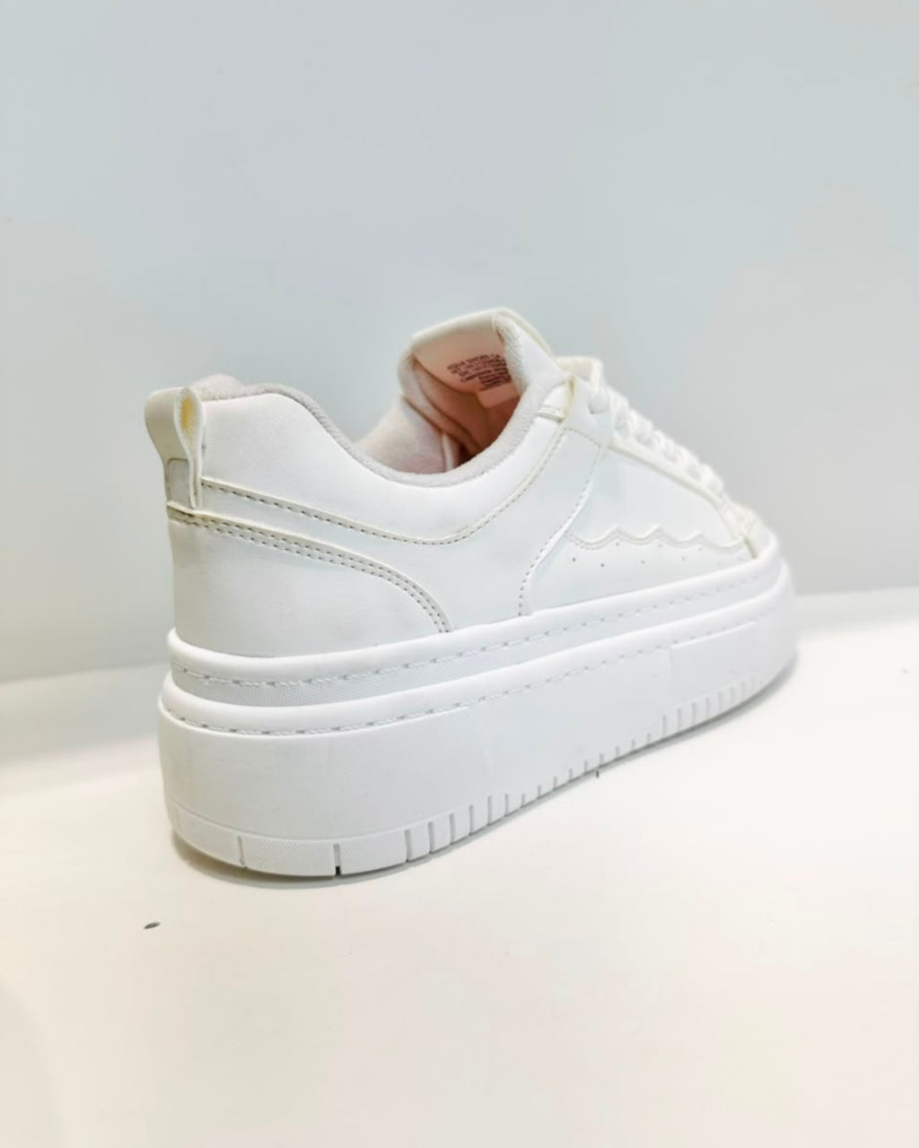 TENNIS GRETTA CON PLATAFORMA BÁSICA BLANCA