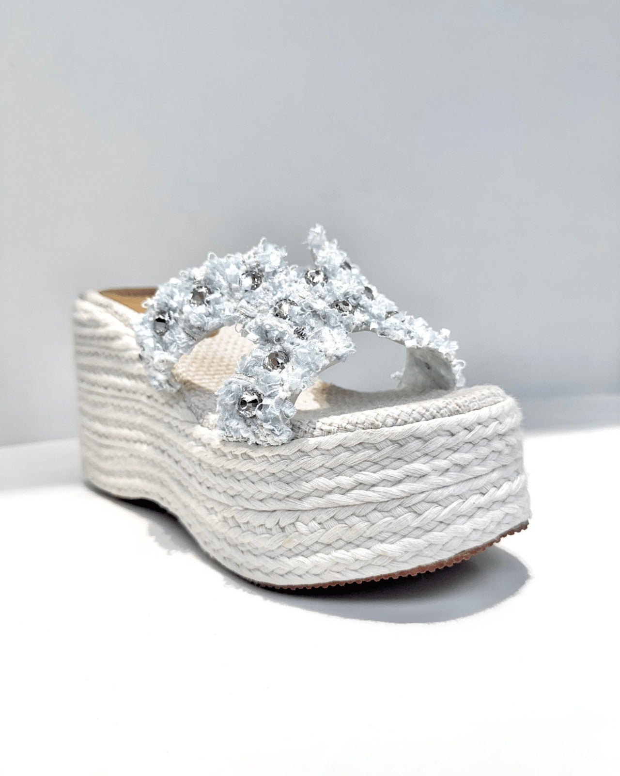 PLATAFORMA KARINA CON PERLAS CELESTE