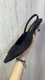 VAL367NEG TACON SLINGBACK EN SEDA NEGRO